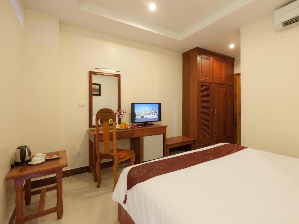 Kirirom Crystal Hotel Phnom Penh Bagian luar foto