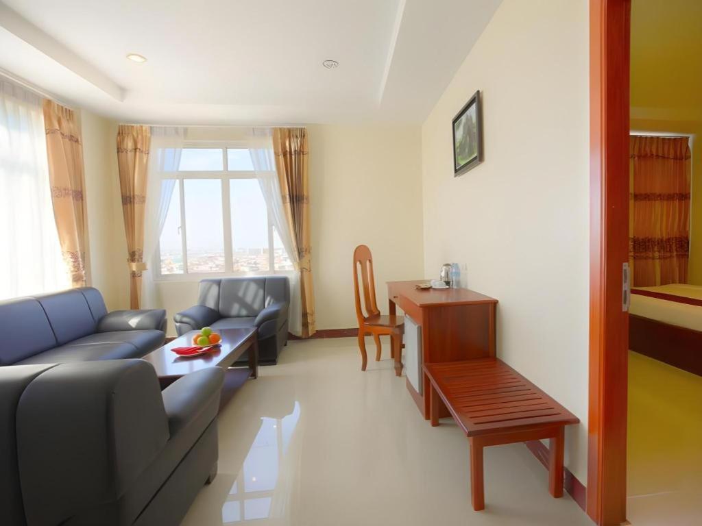 Kirirom Crystal Hotel Phnom Penh Bagian luar foto