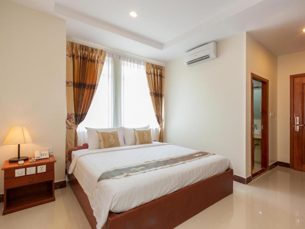 Kirirom Crystal Hotel Phnom Penh Bagian luar foto