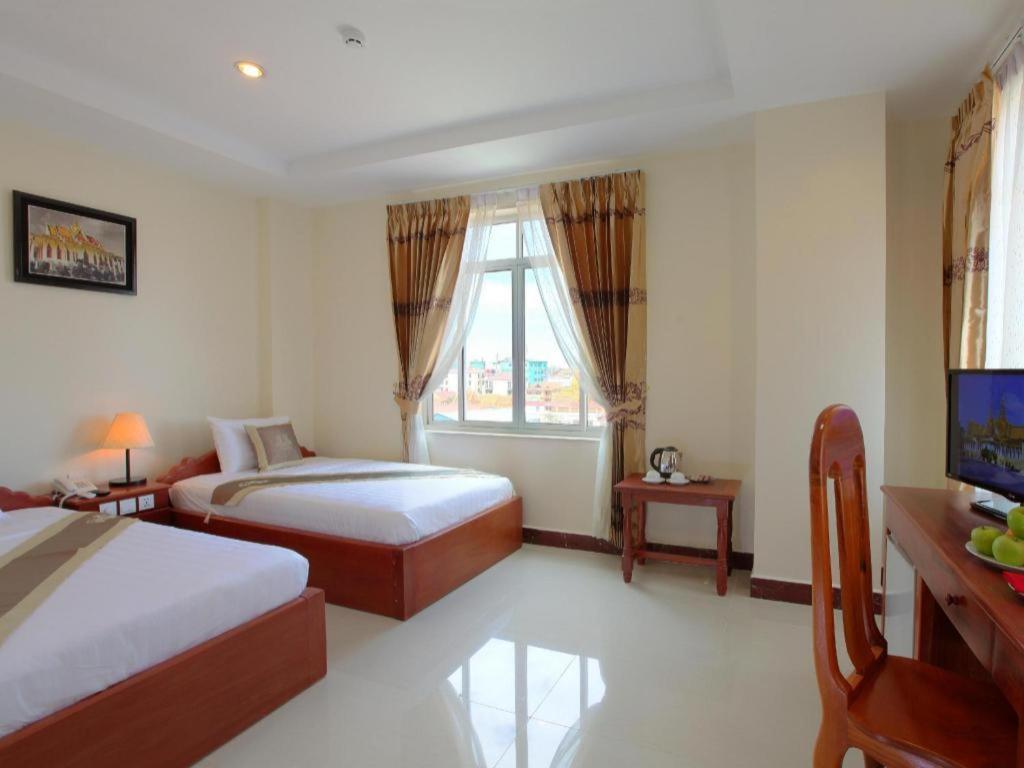 Kirirom Crystal Hotel Phnom Penh Bagian luar foto
