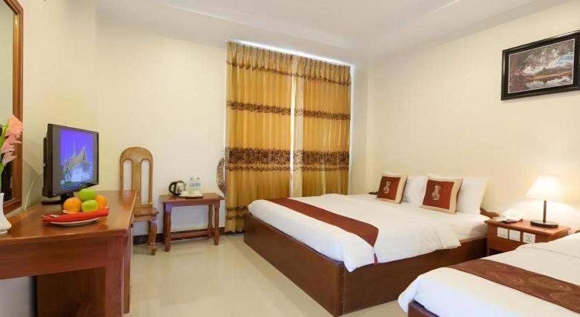 Kirirom Crystal Hotel Phnom Penh Bagian luar foto