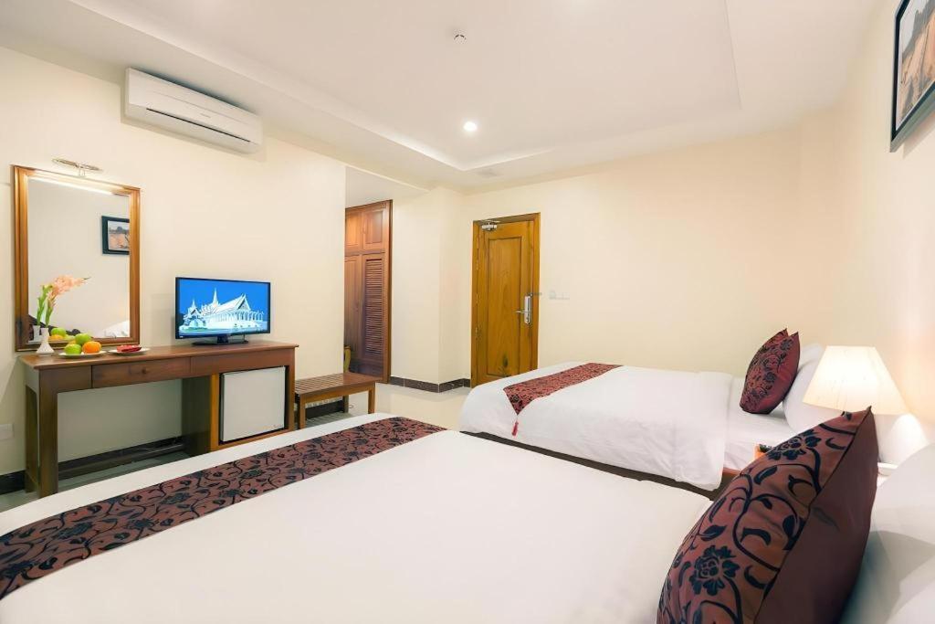 Kirirom Crystal Hotel Phnom Penh Bagian luar foto