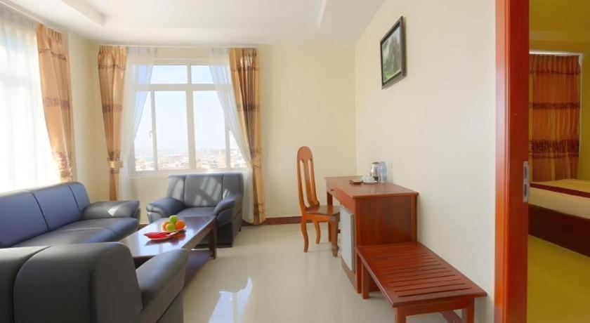 Kirirom Crystal Hotel Phnom Penh Bagian luar foto