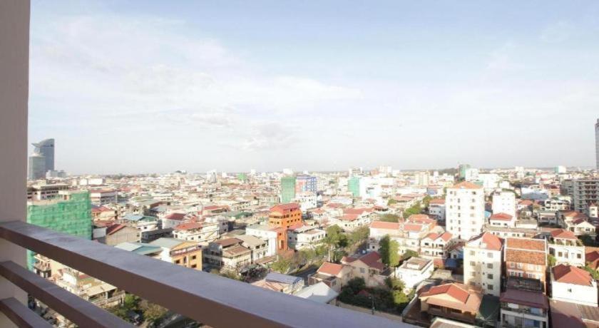Kirirom Crystal Hotel Phnom Penh Bagian luar foto