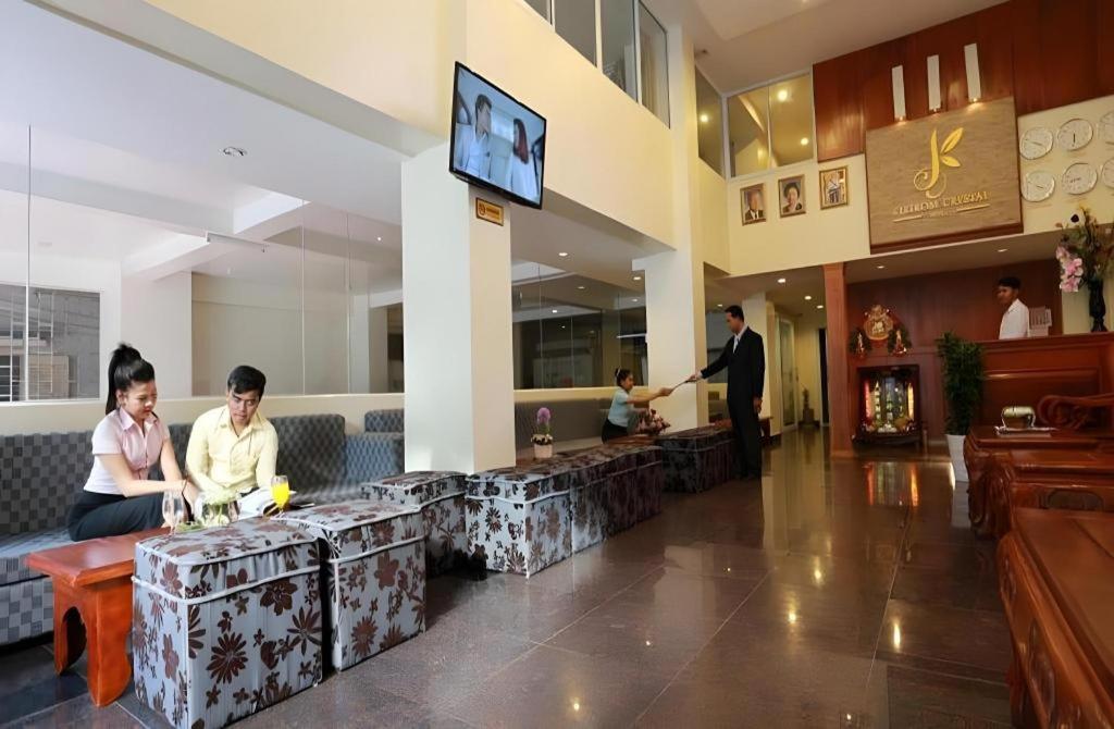 Kirirom Crystal Hotel Phnom Penh Bagian luar foto